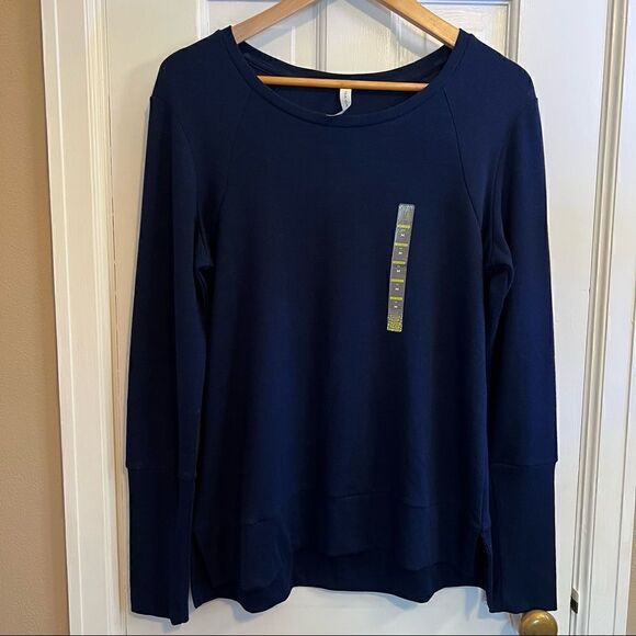 Tek gear NWT sweater  - Picture 3 of 8